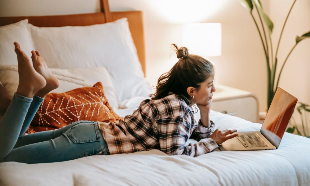 Internet światłowodowy vs. mobilny: który rodzaj łącza jest dla Ciebie?