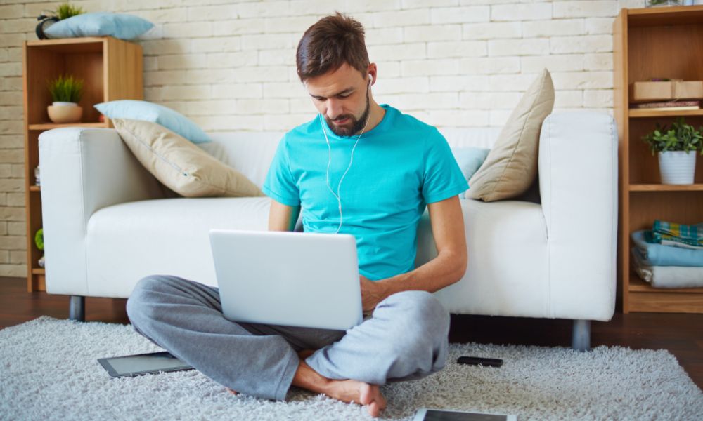 Prędkość Internetu – sprawdź, jaka jest Ci naprawdę potrzebna￼